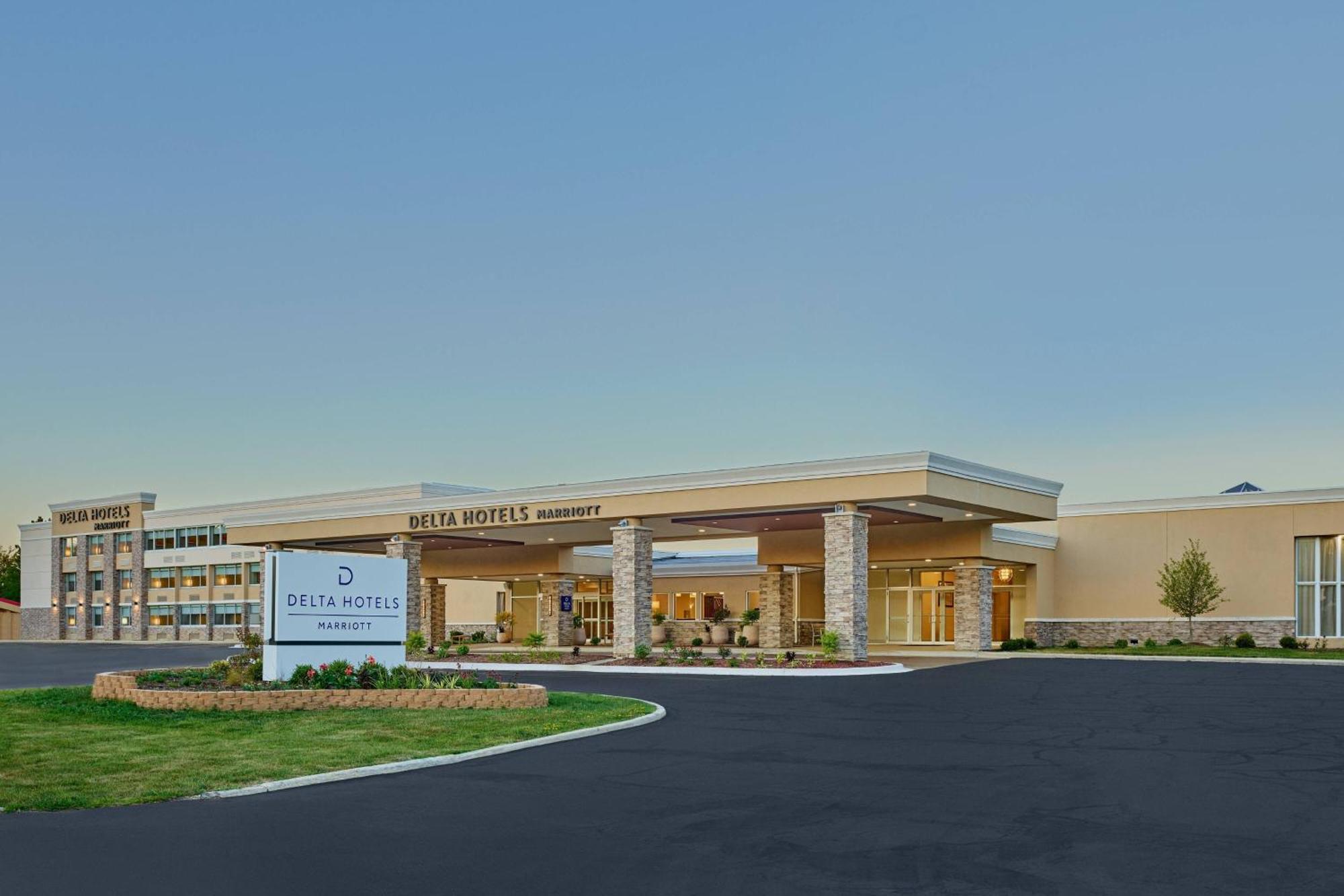 Delta Hotels By Marriott Chicago Willowbrook Ngoại thất bức ảnh